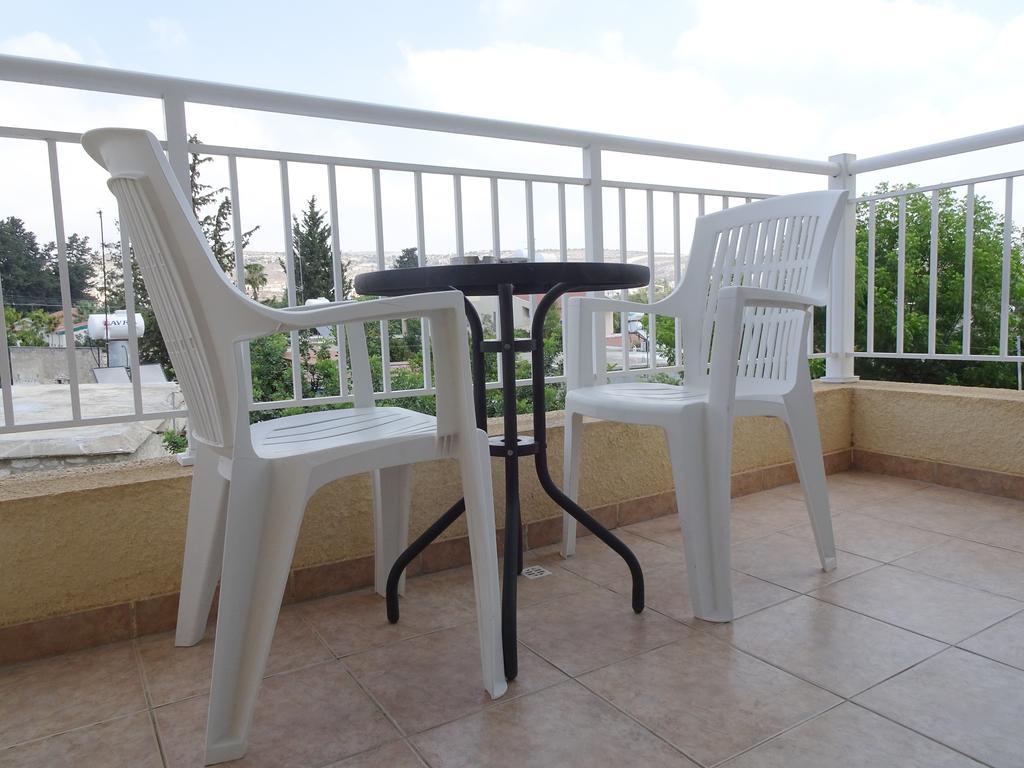 Melpo Court Apartamento Geroskipou Exterior foto